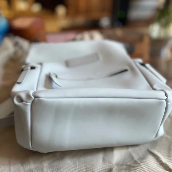 Hunter Rubberized leather backpack - Picture 3 of 6